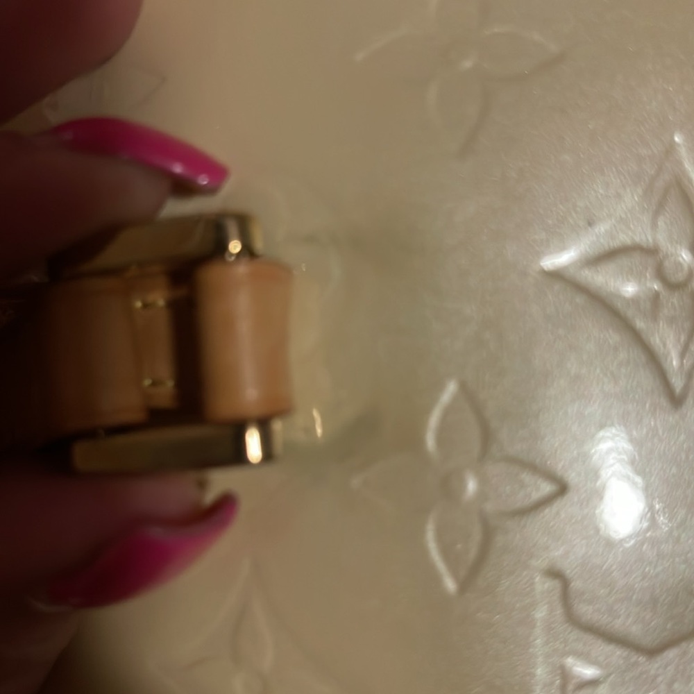 Lv Purse - Picture 8 of 11